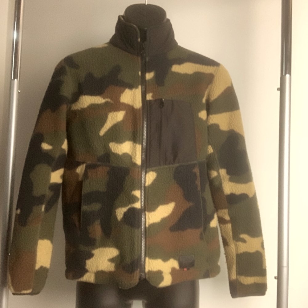 Herschel camo quarter zip fleece